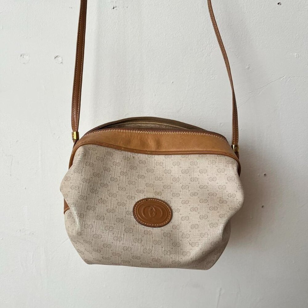 Vintage Gucci barrel crossbody bag